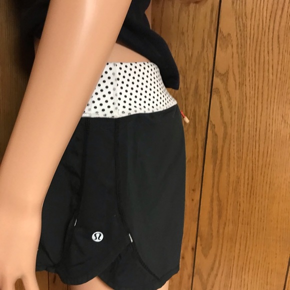 Lululemon Stripe Speed Short black & White Size None - Picture 4 of 14
